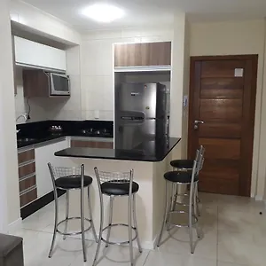 ótimo Apto. 180 Metros Da Apartamento